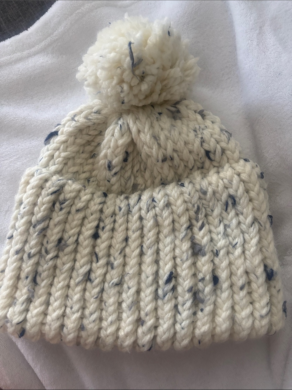 Cozy Cream Knit Pom Beanie